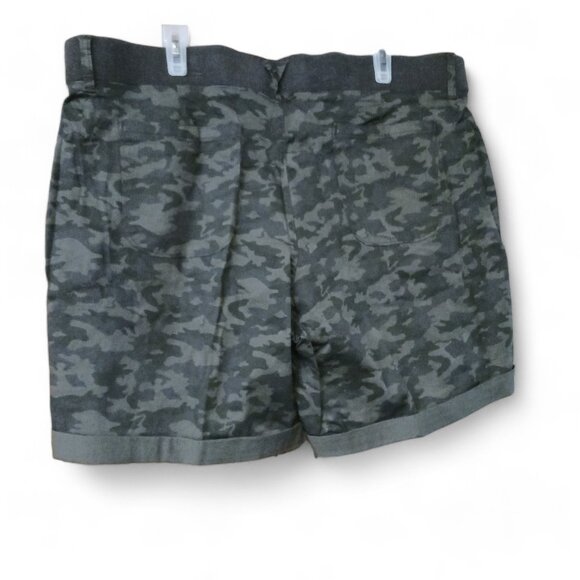 Lee Riders Womens Plus Comfort Waist Camouflage  Midrise Utility Shorts Size 20W - Picture 8 of 14